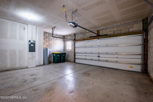 Building Photo - 6216 Clearsky Dr