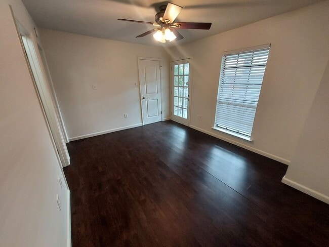 Building Photo - 4390 Stumberg Ln