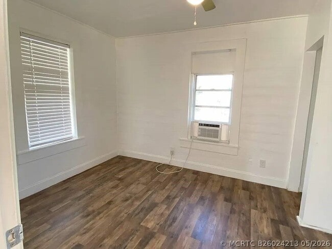 Building Photo - 4144 Herring Ave