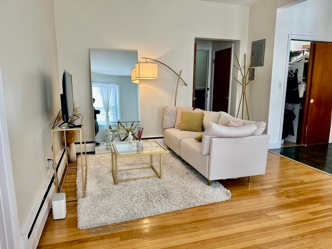 Building Photo - 199 Winthrop Rd