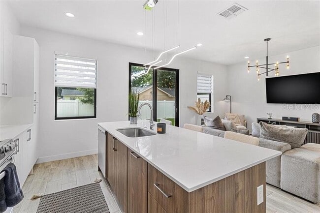 Building Photo - 7553 Gesualdo Ct