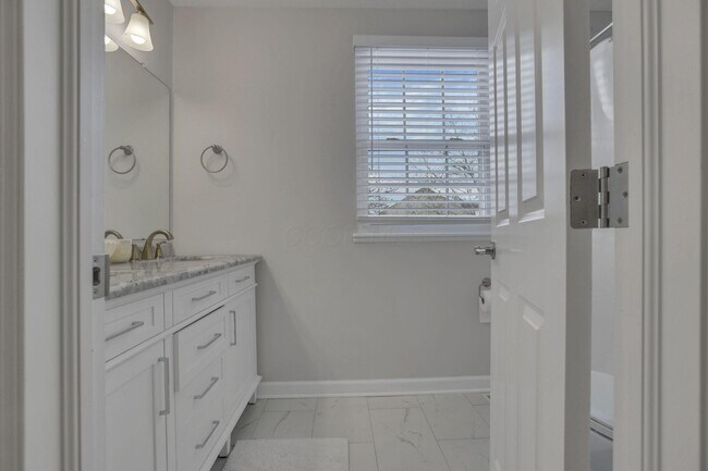 Building Photo - 5920 Triplett Square