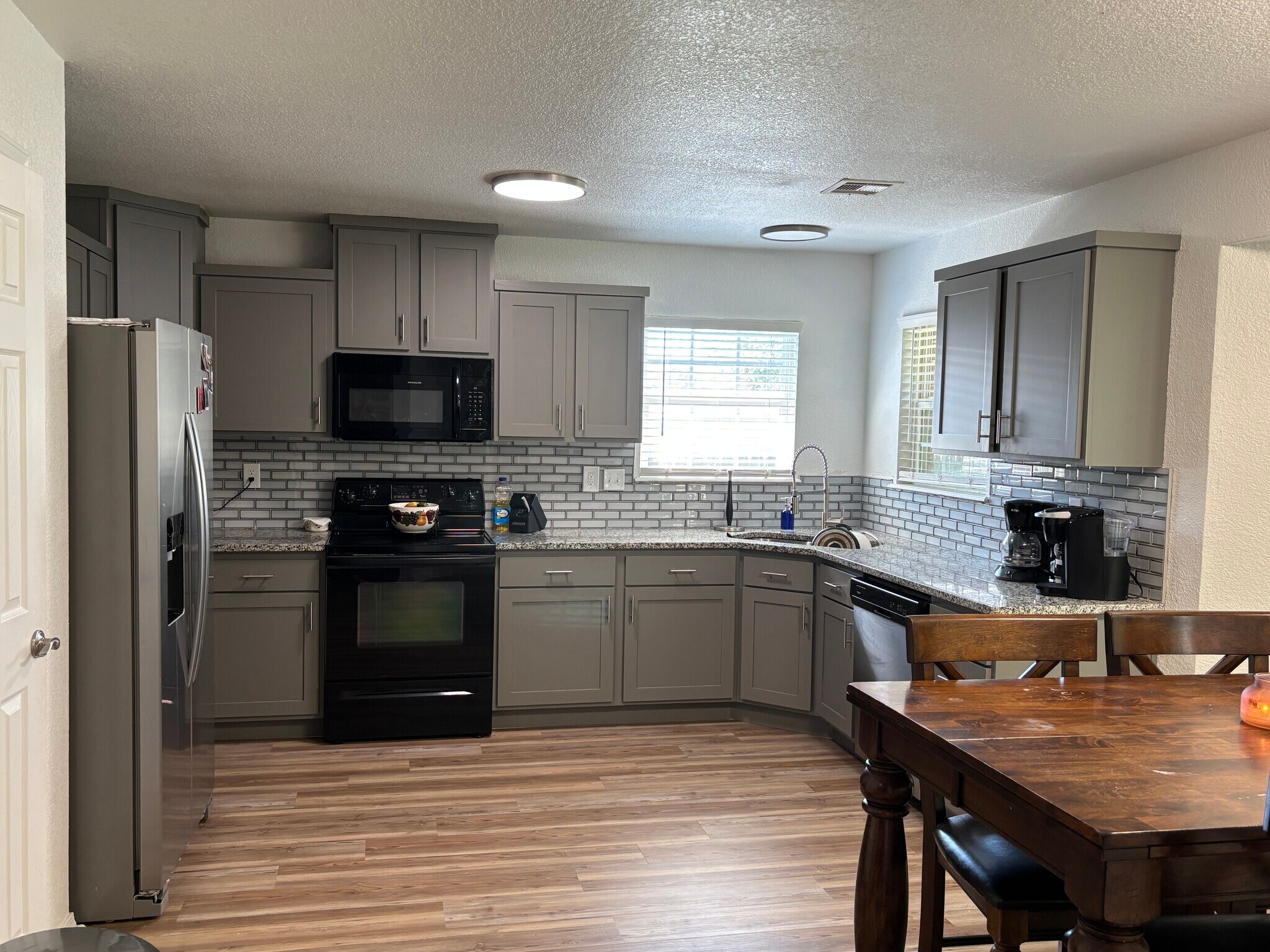 Building Photo - 431 Spicewood Trl