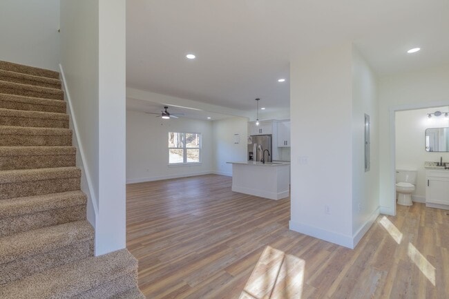 Building Photo - Fall in Love with where you live!