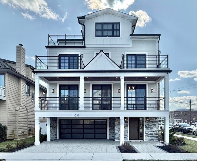 Building Photo - 100 S Frontenac Ave