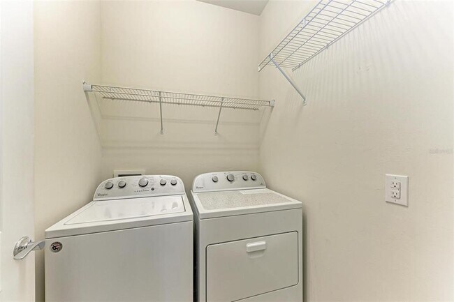Building Photo - 6739 Haverhill Ct