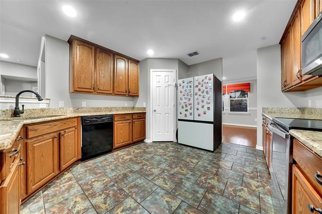 Building Photo - 324 S Mesa Verde Way