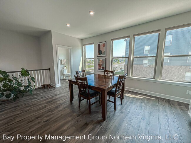 Building Photo - 3 br, 3.5 bath House - 10605 Speiden Trail