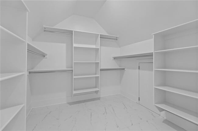 Building Photo - 6120 Hutchins Dr