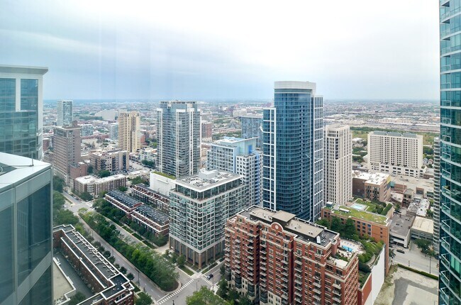 Building Photo - 1211 S Prairie Ave