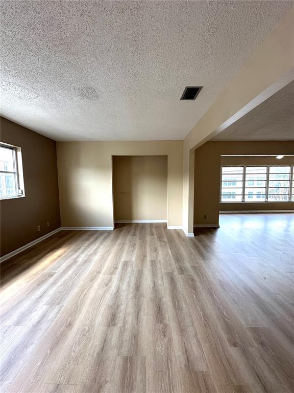 Building Photo - 100 El Camino Dr