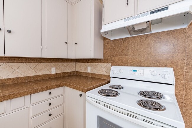 Building Photo - 2 bedroom home for lease!