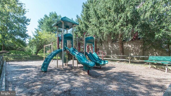 Building Photo - 22 Calabash Ct