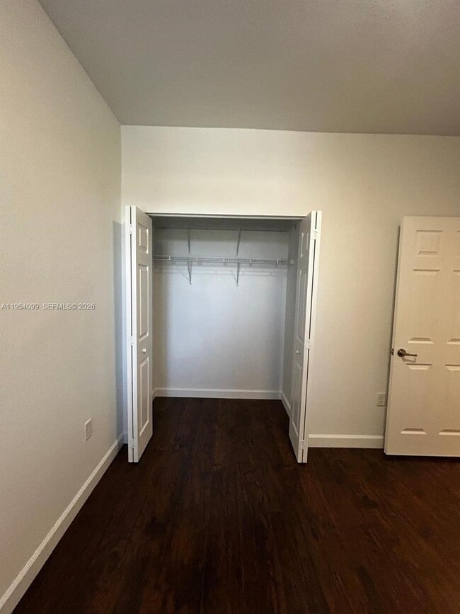 Building Photo - 3320 W 92nd Pl