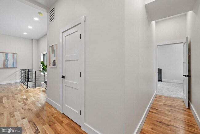 Building Photo - 354 Winding Wy
