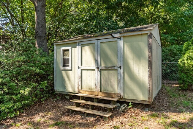Building Photo - 2108 Mariner Cir