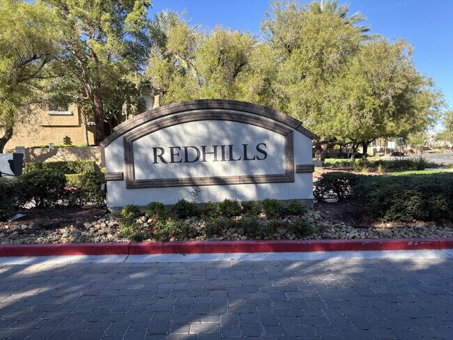 Building Photo - HOLIDAY SPECIAL! SIGN YOUR LEASE BY 12.31.25 AND RECEIVE THE FIRST 2 WEEKS RENT FREE!! Experience...