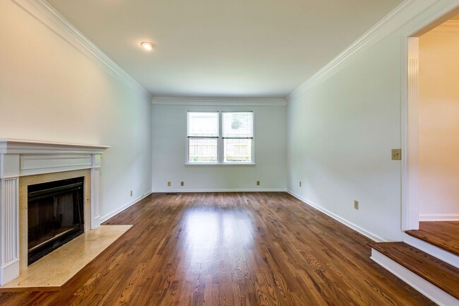 Building Photo - *Belmont/Vanderbilt *