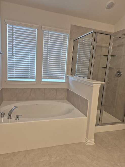 Building Photo - 3041 Hollybrook Ln