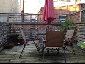 Building Photo - 711 Clymer St