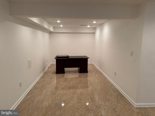 Building Photo - 12489 Pfitzner Ct