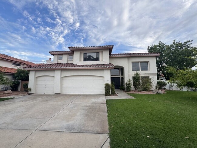 Building Photo - Marshall Ranch - Solar - Pool W/service included