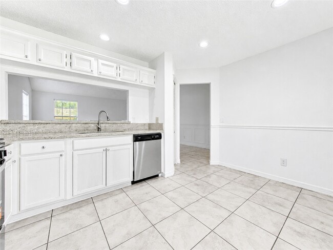 Building Photo - 21419 Park Orchard Dr
