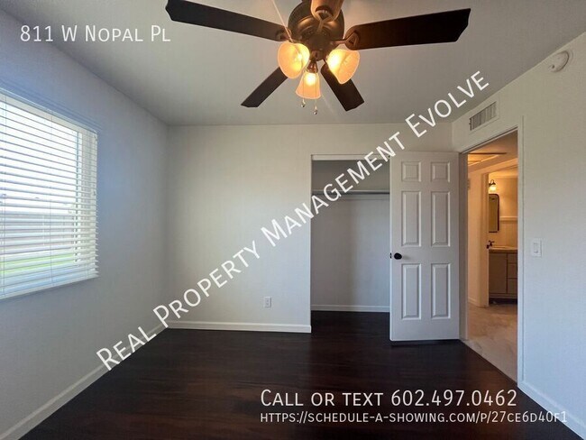 Building Photo - 811 W Nopal Pl