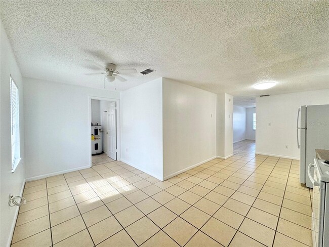 Building Photo - 2575 Elm Ave