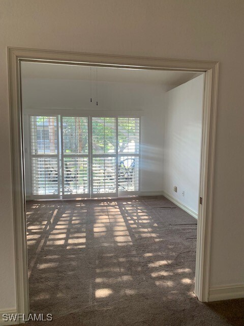 Building Photo - 300 Diamond Cir