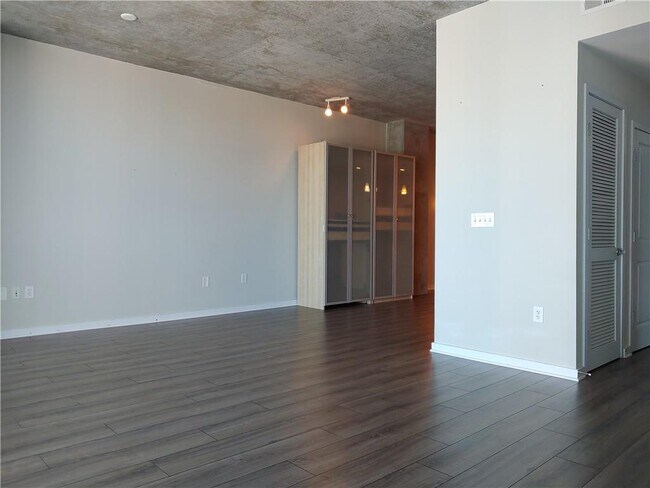 Building Photo - 860 Peachtree St NE
