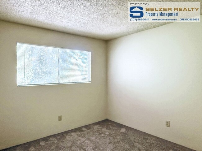 Building Photo - 385 El Rio Ct