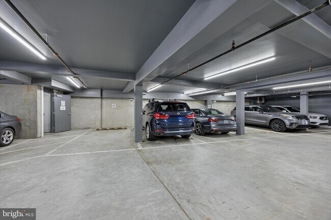 Building Photo - 620 N 3rd St