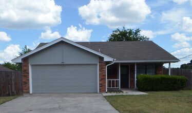 Building Photo - 104 Spur Dr