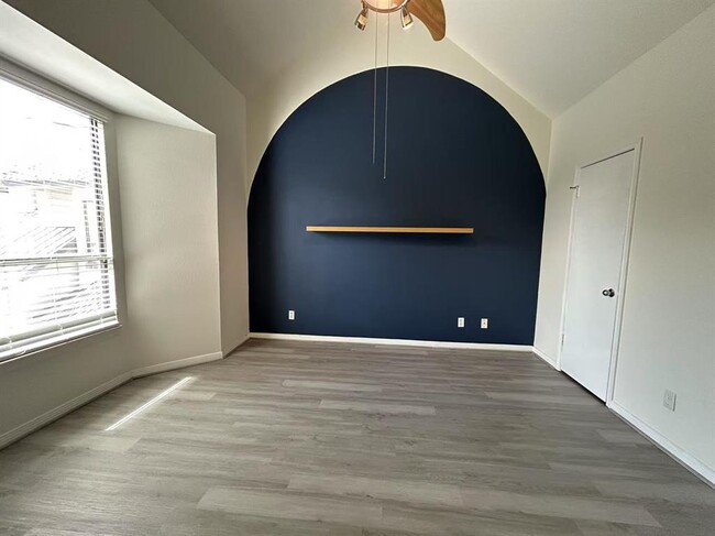 Building Photo - 4144 Greystone Way