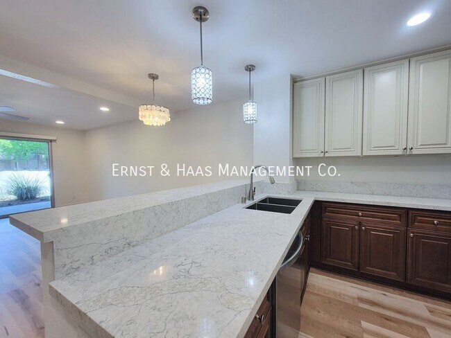 Building Photo - 7890 E Spring St