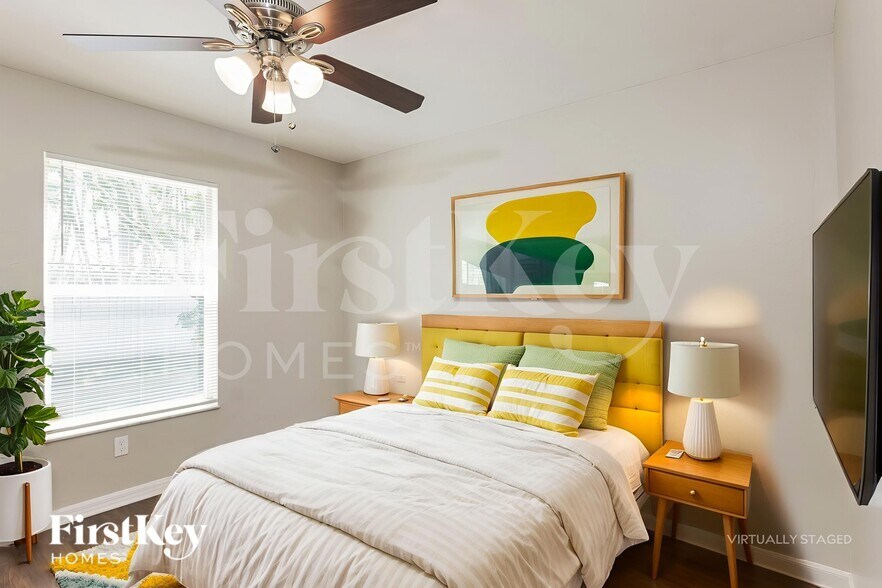 Building Photo - 1016 SW 37th Terrace