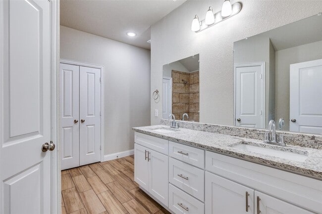 Building Photo - 3305 Avenue J