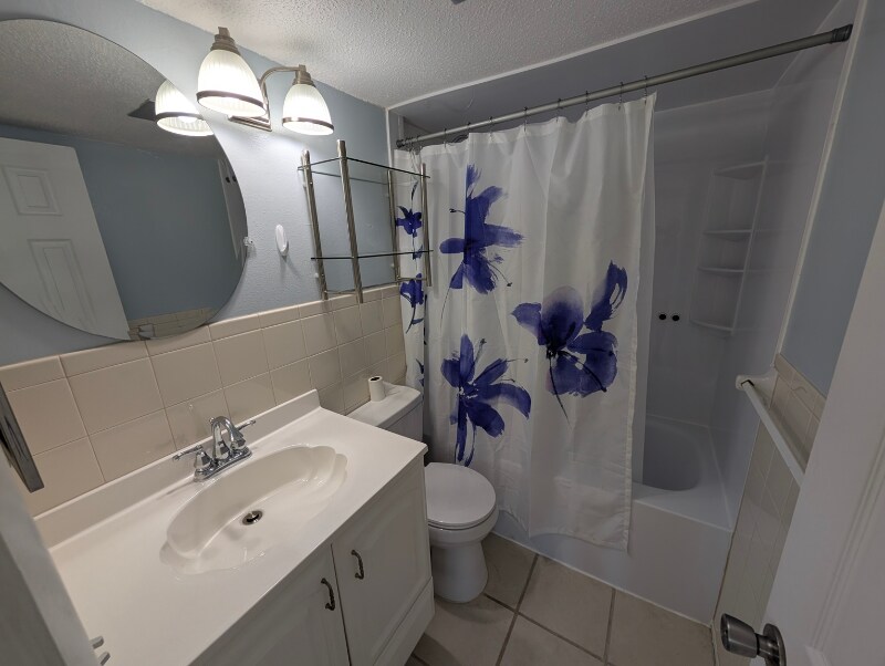 Building Photo - 340 Base Ave E