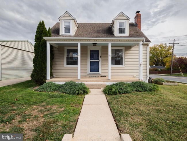 Building Photo - 16 Norva Ave