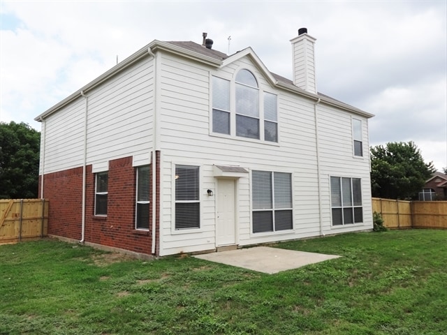 Building Photo - 304 Double Oak Ln