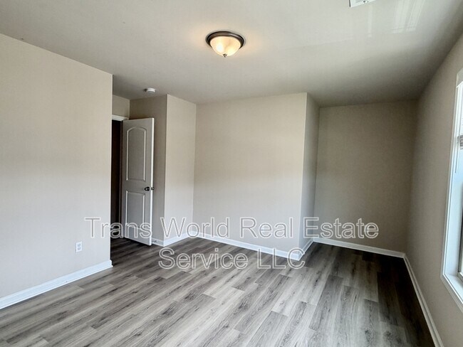 Building Photo - 114 Auburn Depot Dr