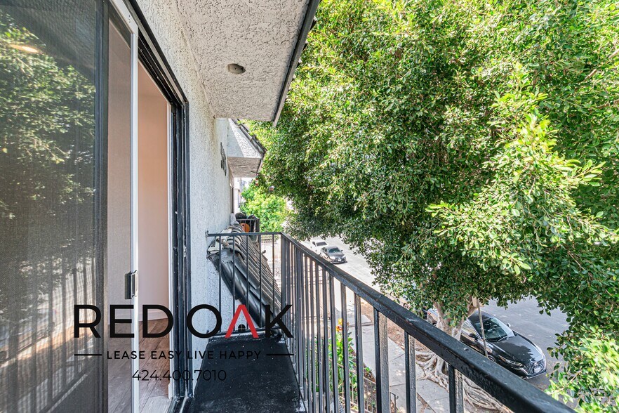 Building Photo - 519 S Westmoreland-201