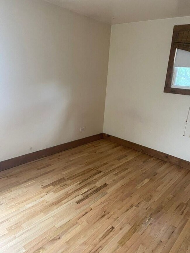 Building Photo - ar2227