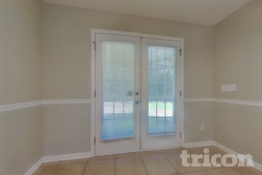 Building Photo - 205 Eagle View Trace