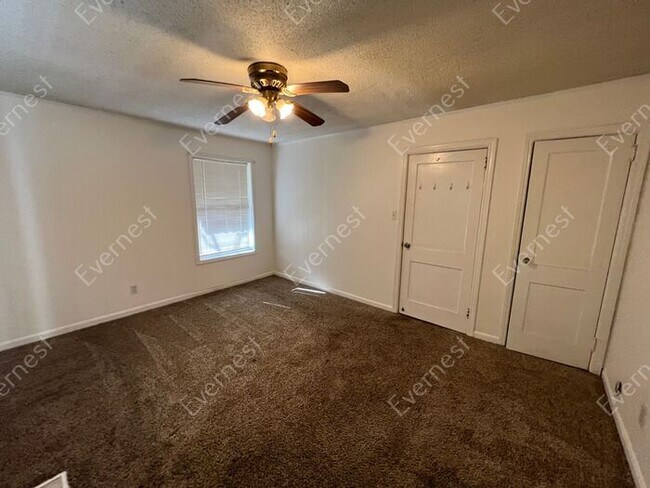 Building Photo - 7930 7th Ct S