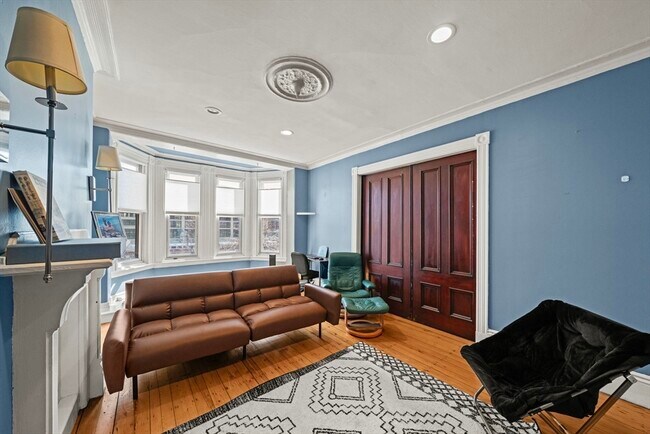 Building Photo - 19 Cortes St