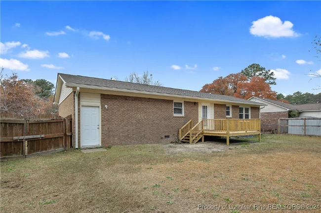 Building Photo - 929 Hollydale Ln