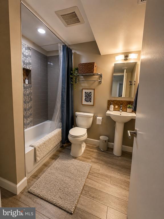 Building Photo - 7327 Yates Ct