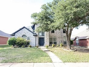 Building Photo - 11902 Woodland Way